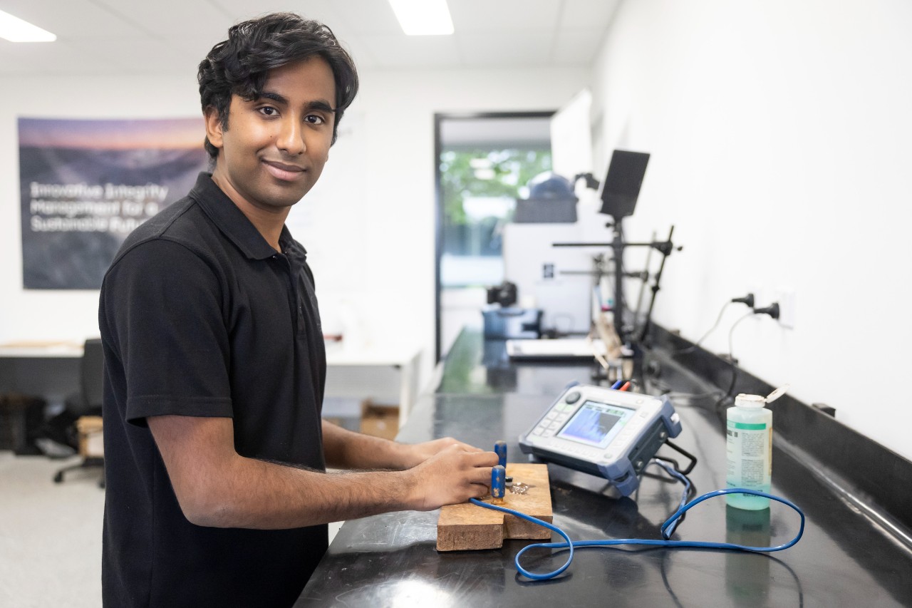 Concrete Coating Testing engineer in lab
